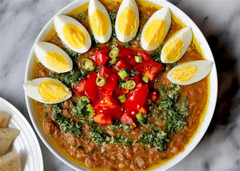  Foul Medames: Een romige bonenschotel met een pikante twist uit Gizeh!